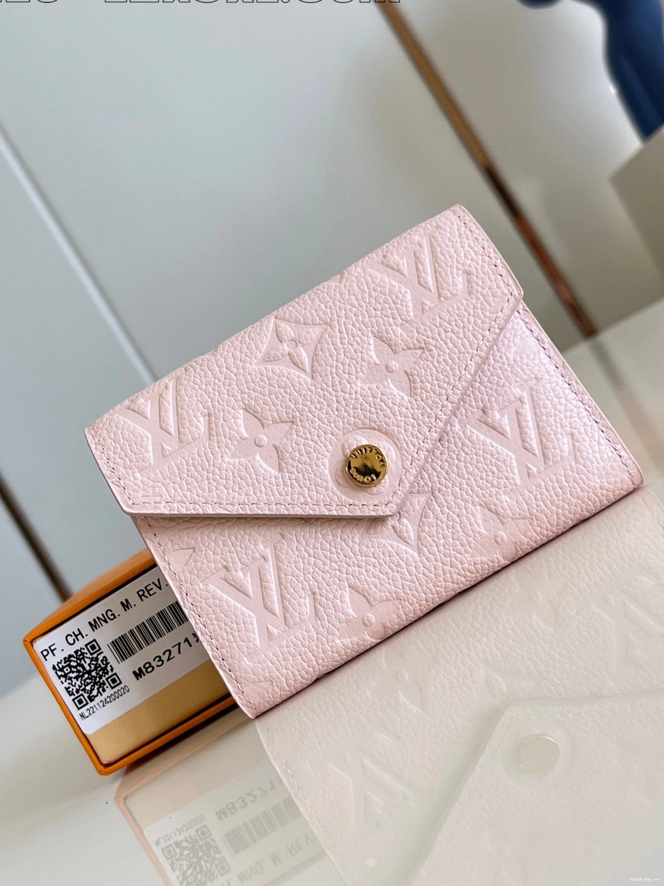 First bag ru VUITTON LOUIS WALLET-12*9.5*2.5 VICTORINE cm 0714
